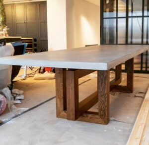 Elisya Dinning Table